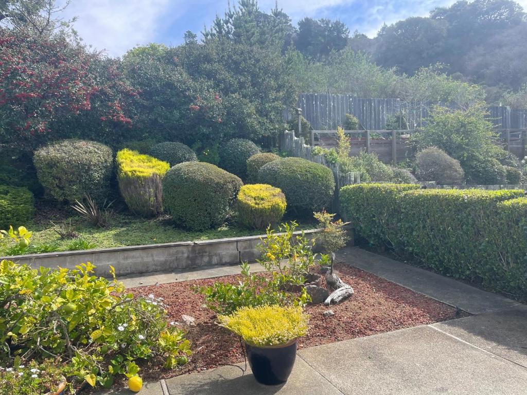 832 Oddstad Boulevard Property Photo 11