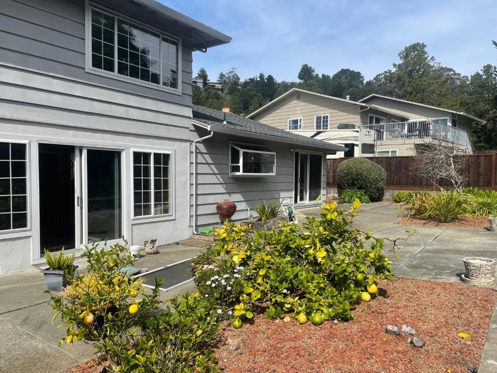 832 Oddstad Boulevard Property Photo 14