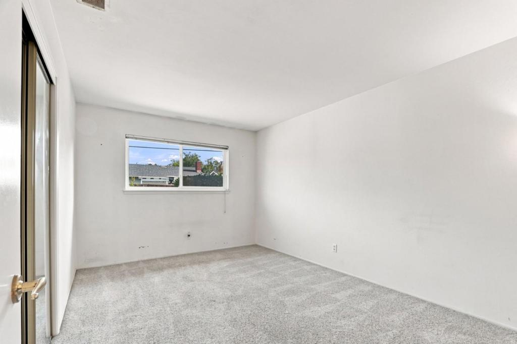 1939 Hershner Drive Property Photo 9