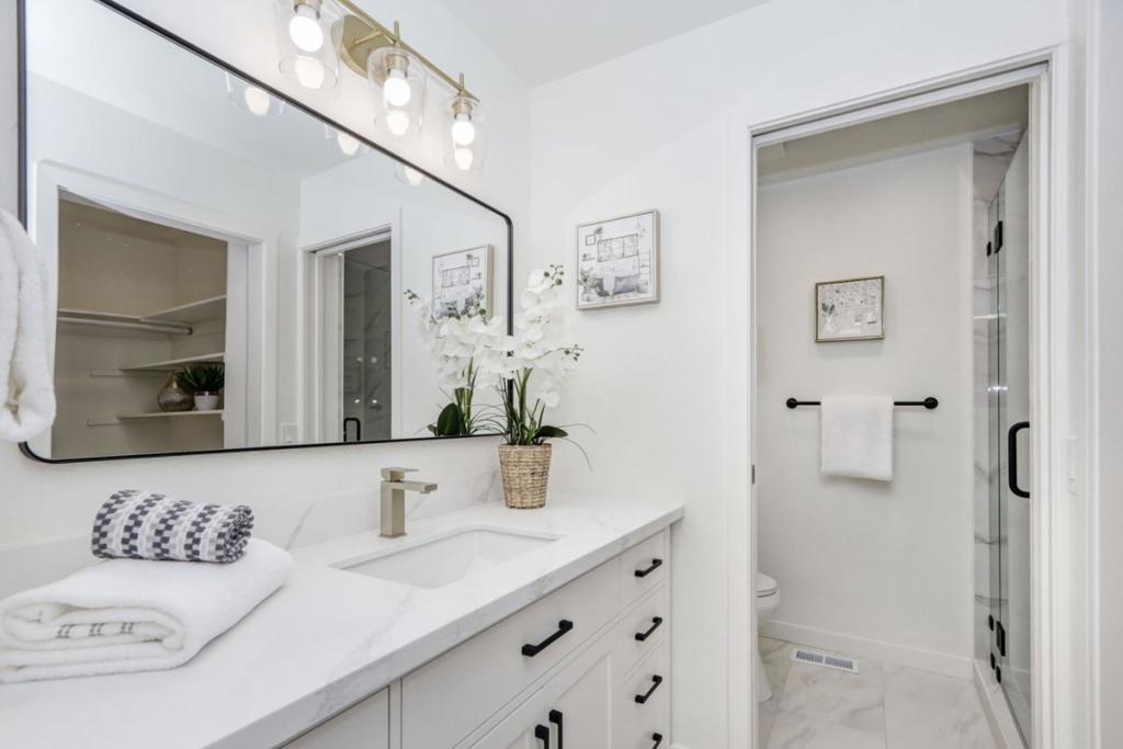 14655 Country Lane Property Photo 10
