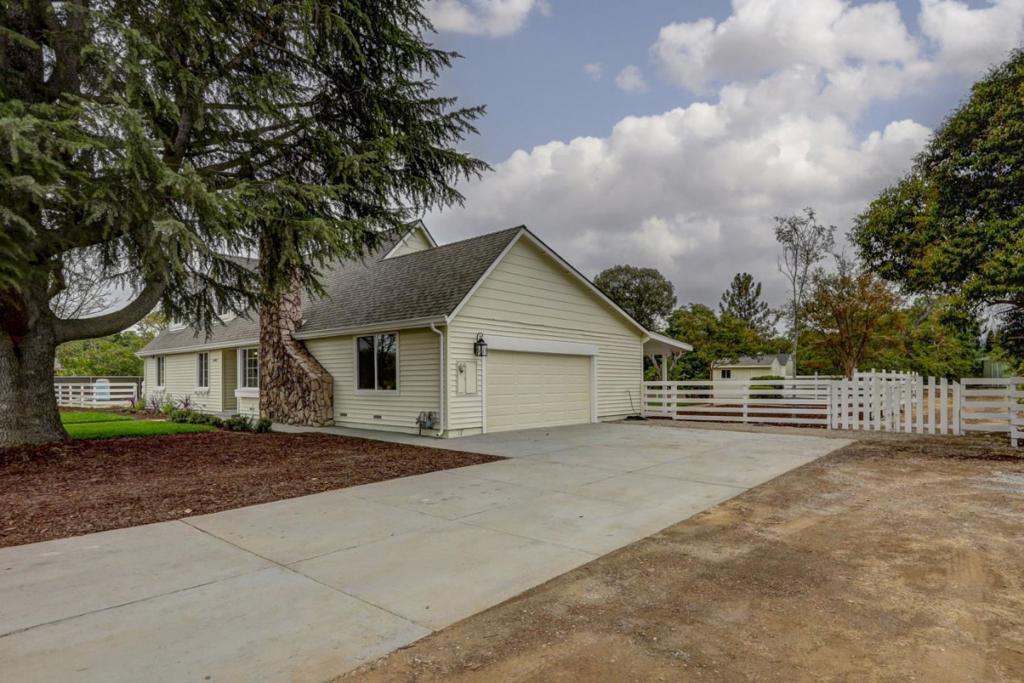 14655 Country Lane Property Photo 35