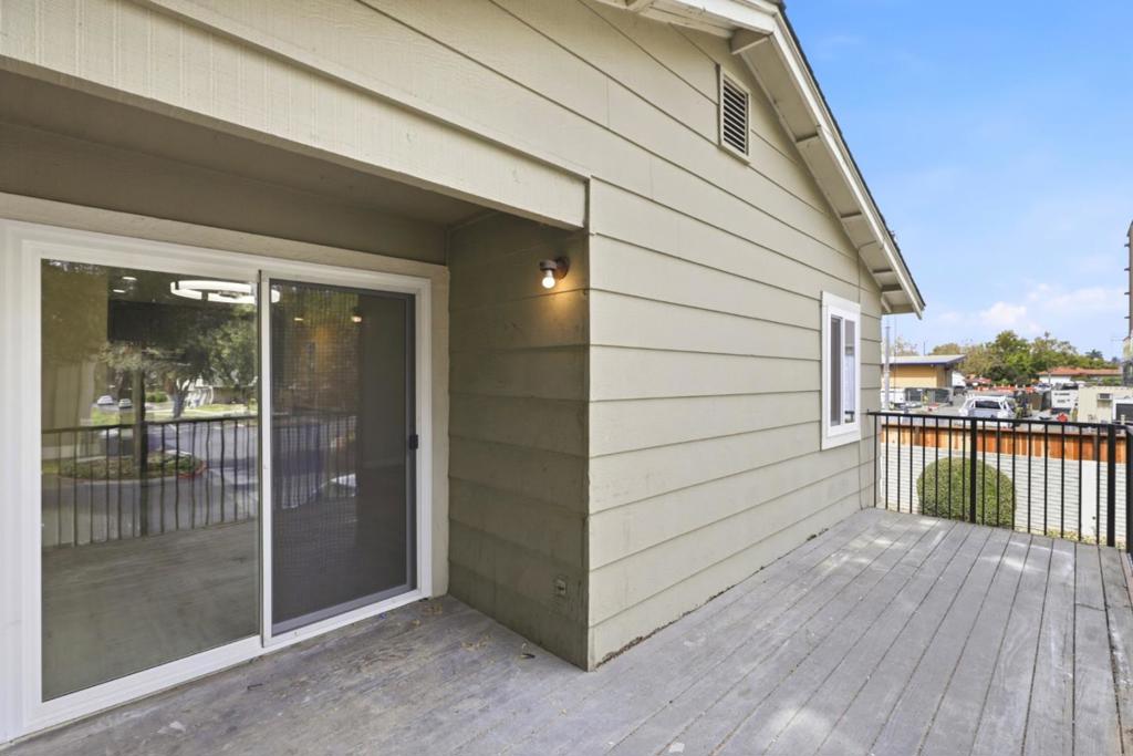 2937 Rose Avenue Property Photo 8
