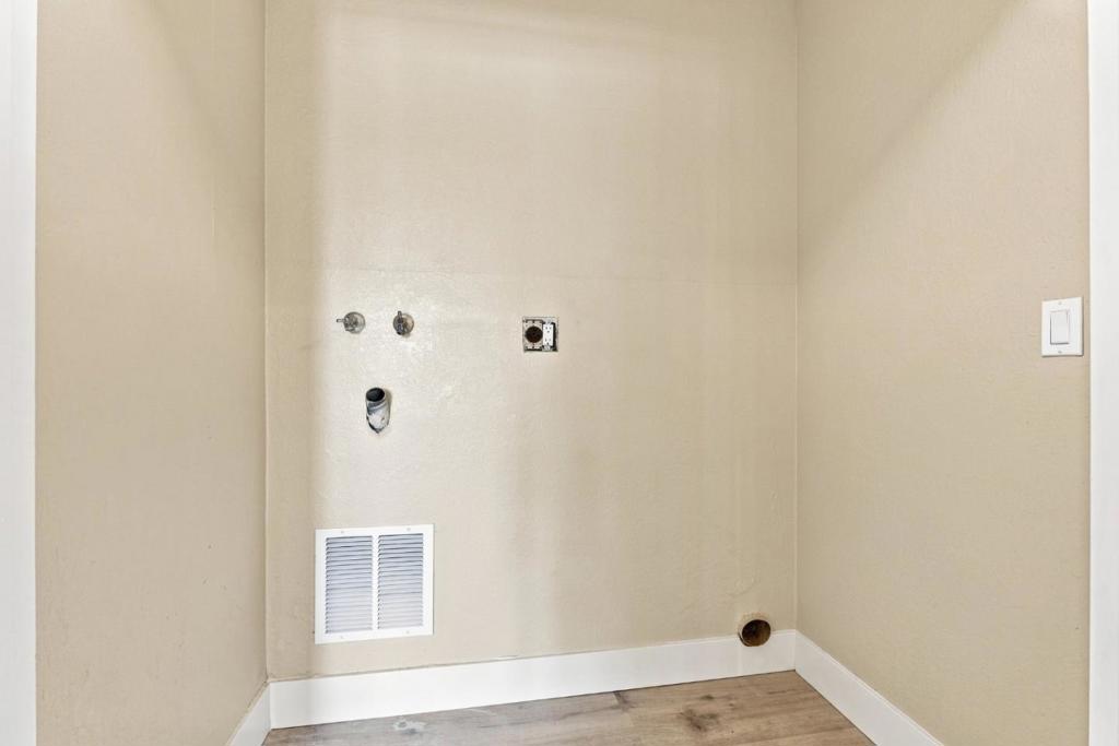 2937 Rose Avenue Property Photo 12