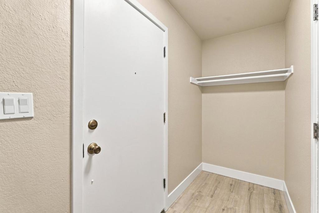 2937 Rose Avenue Property Photo 13