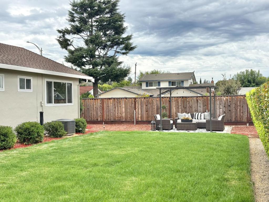 2803 Ivywood Court Property Photo 15