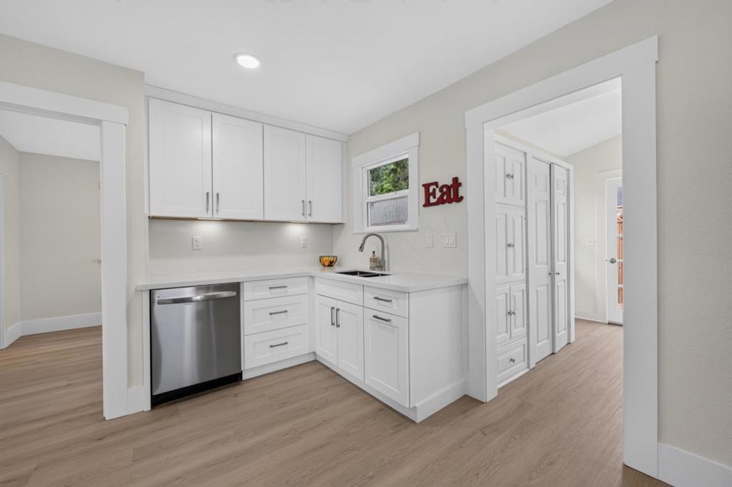 465 Rutland Avenue Property Photo 25