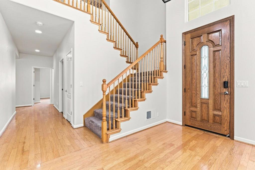1995 Serene Drive Property Photo 7