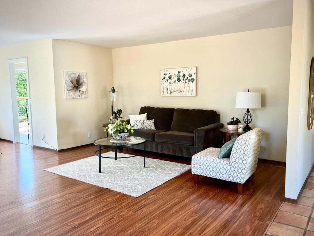 109 Crows Nest Drive Property Photo 7