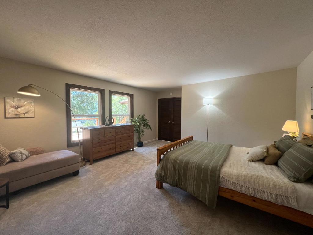 109 Crows Nest Drive Property Photo 19