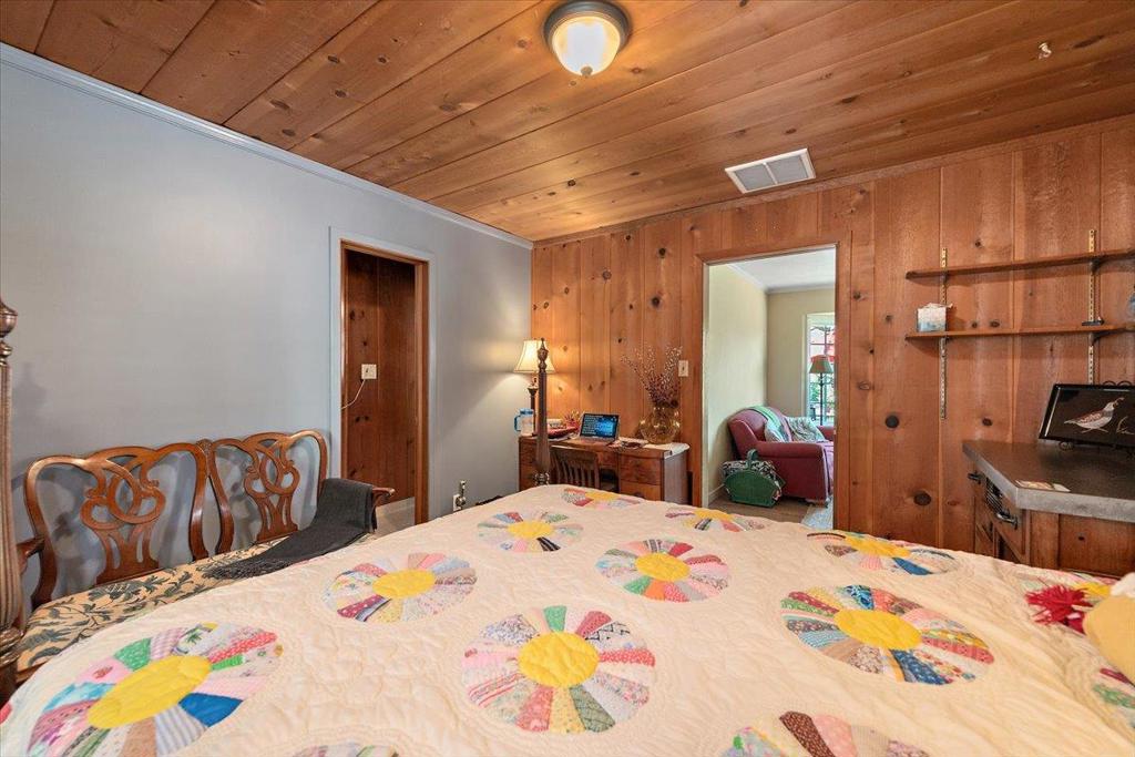 21400 Bertram Road Property Photo 8