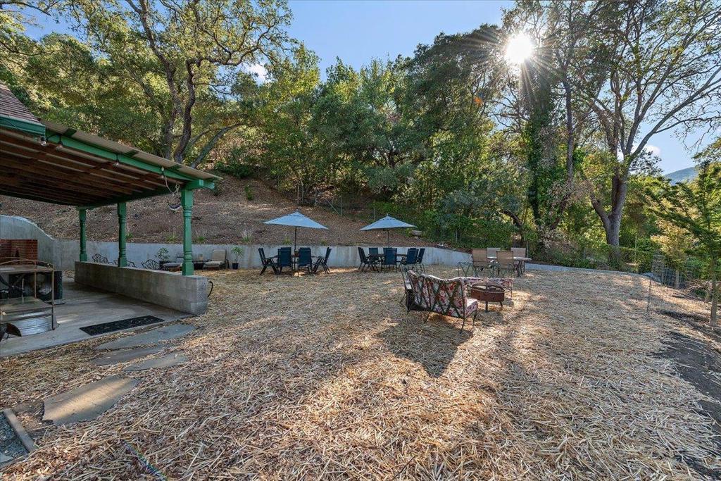 21400 Bertram Road Property Photo 12