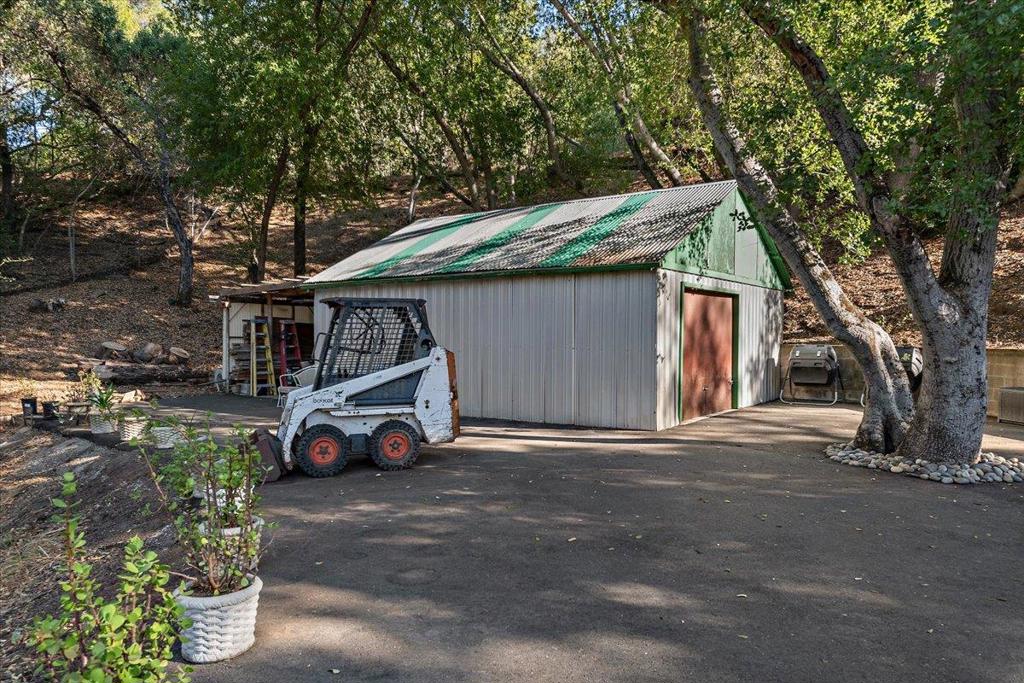 21400 Bertram Road Property Photo 15