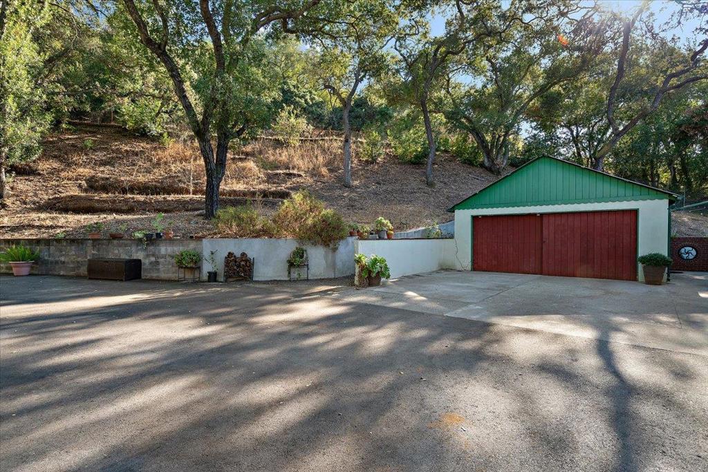 21400 Bertram Road Property Photo 16