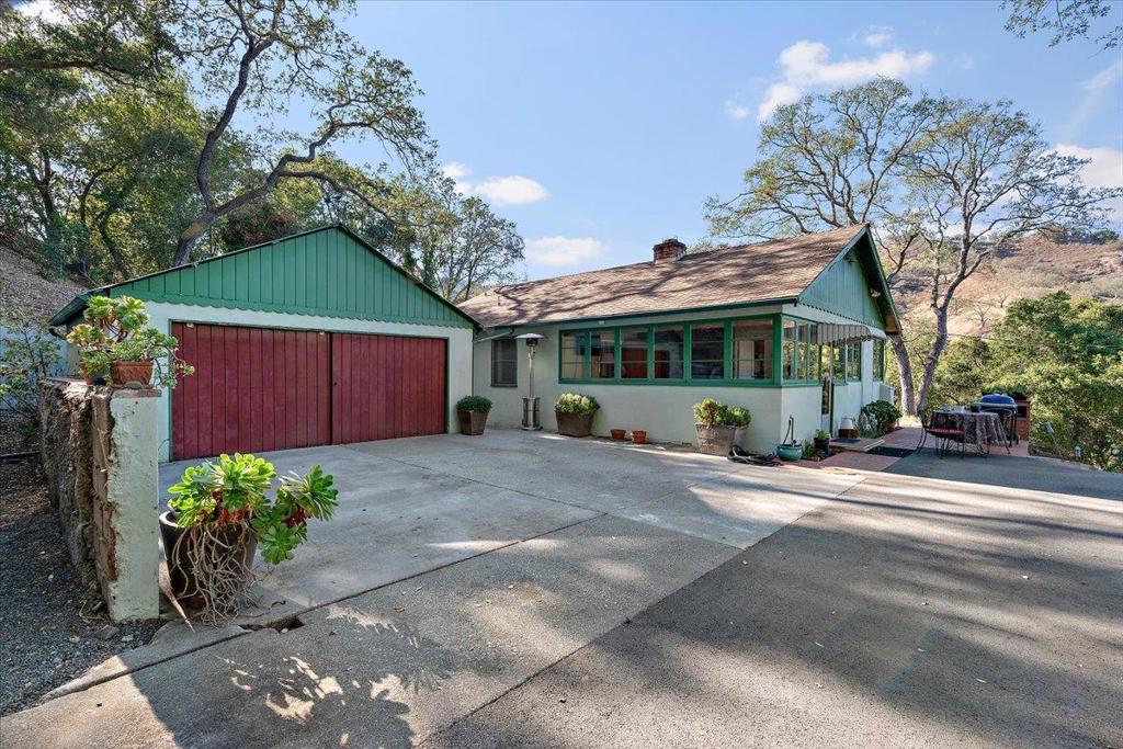 21400 Bertram Road Property Photo 17