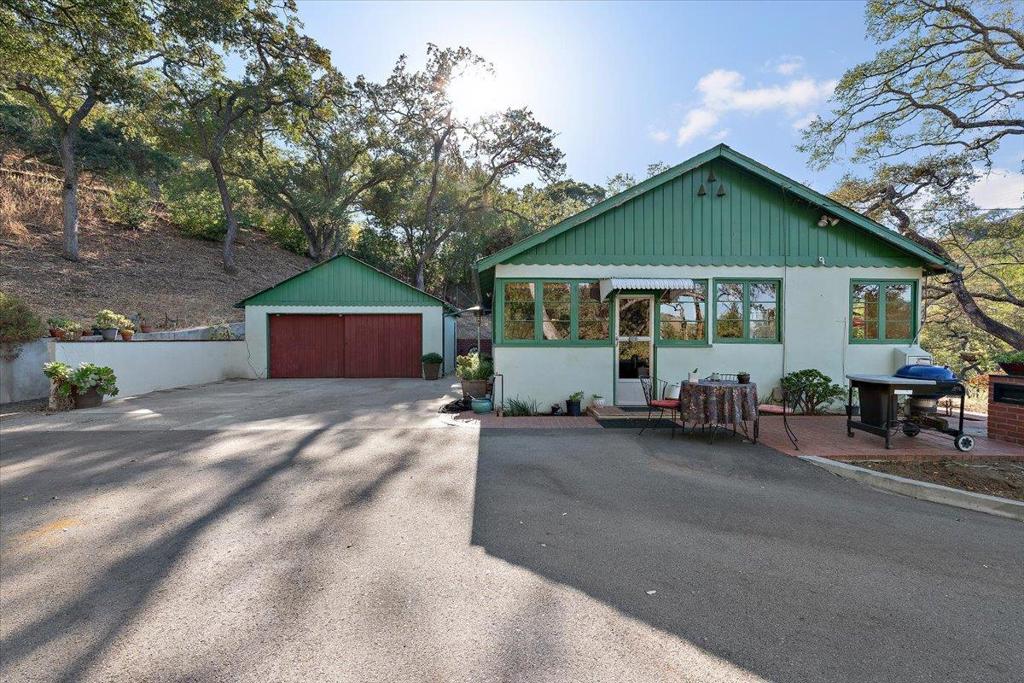 21400 Bertram Road Property Photo 18