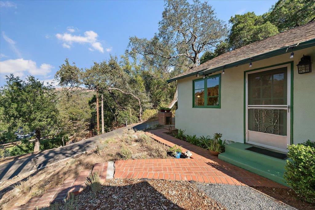 21400 Bertram Road Property Photo 19
