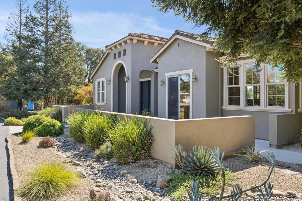 740 California Avenue Property Photo 7