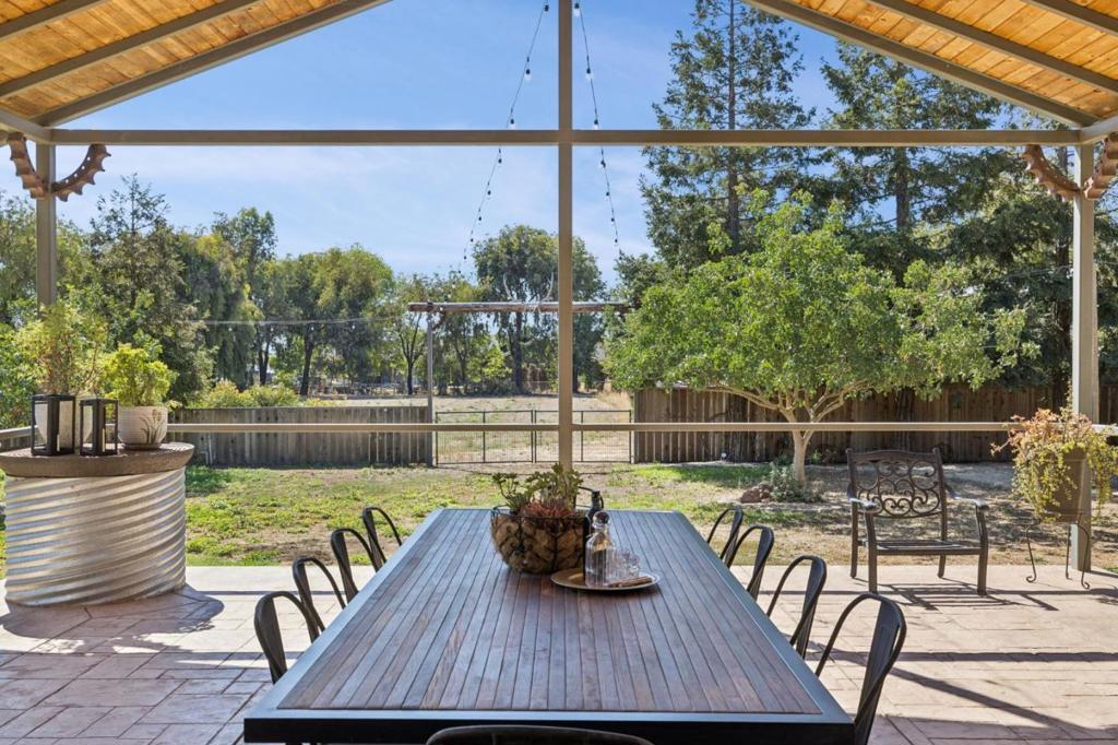 740 California Avenue Property Photo 39