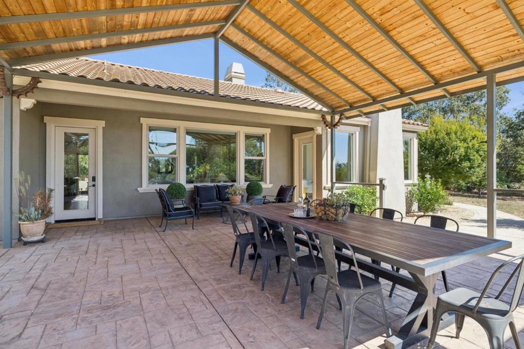 740 California Avenue Property Photo 40