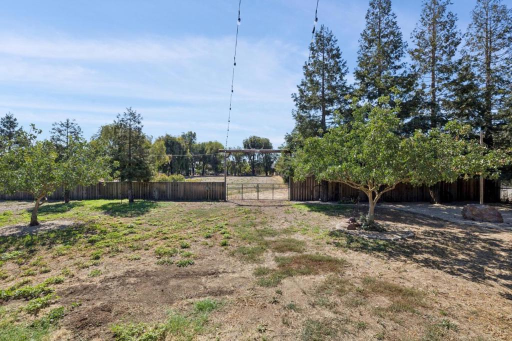 740 California Avenue Property Photo 42