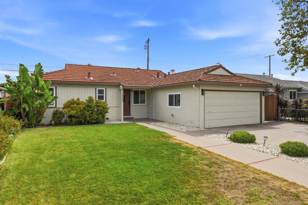 1753 Laine Avenue Property Photo 2