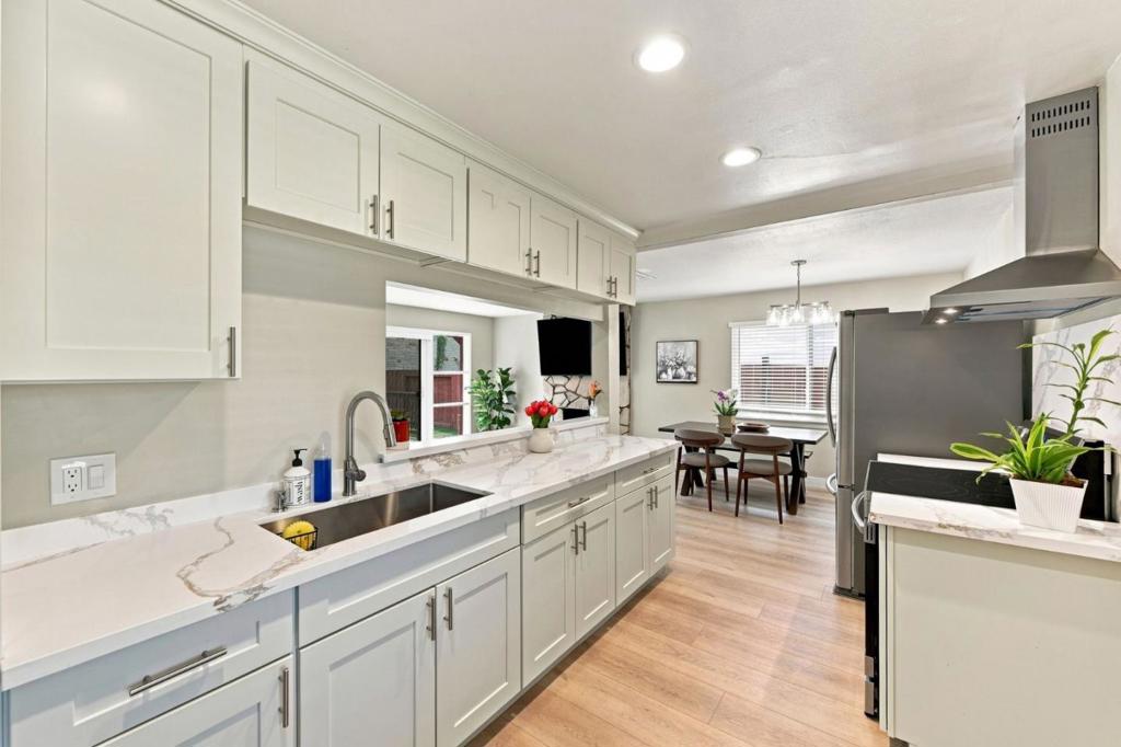 1753 Laine Avenue Property Photo 8