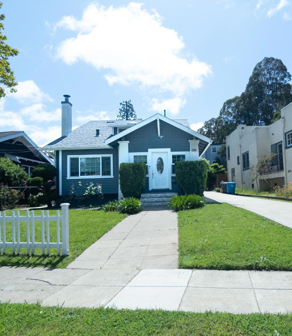 1435 Edgehill Drive Property Photo 1