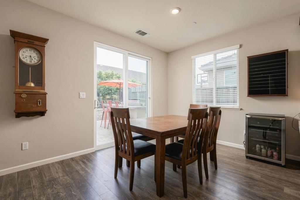 1225 Steinbeck Drive Property Photo 37