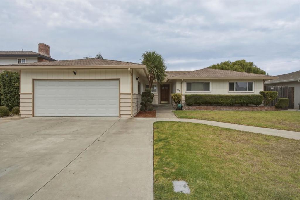 924 San Vincente Avenue Property Photo 1