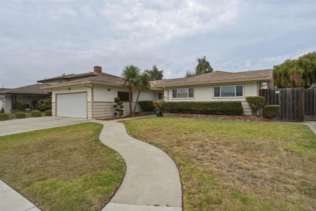 924 San Vincente Avenue Property Photo 3