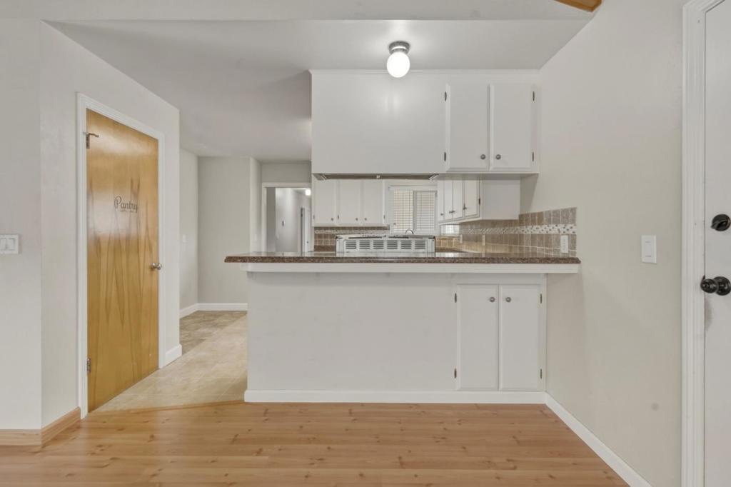 924 San Vincente Avenue Property Photo 16