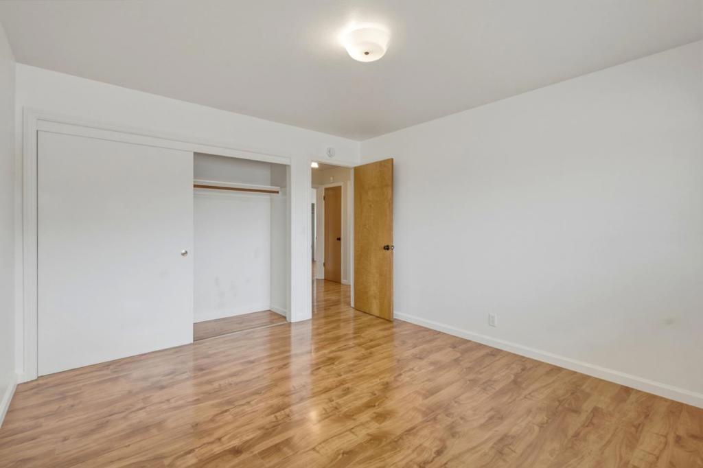 924 San Vincente Avenue Property Photo 32