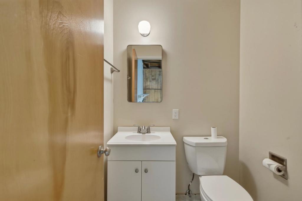 924 San Vincente Avenue Property Photo 34