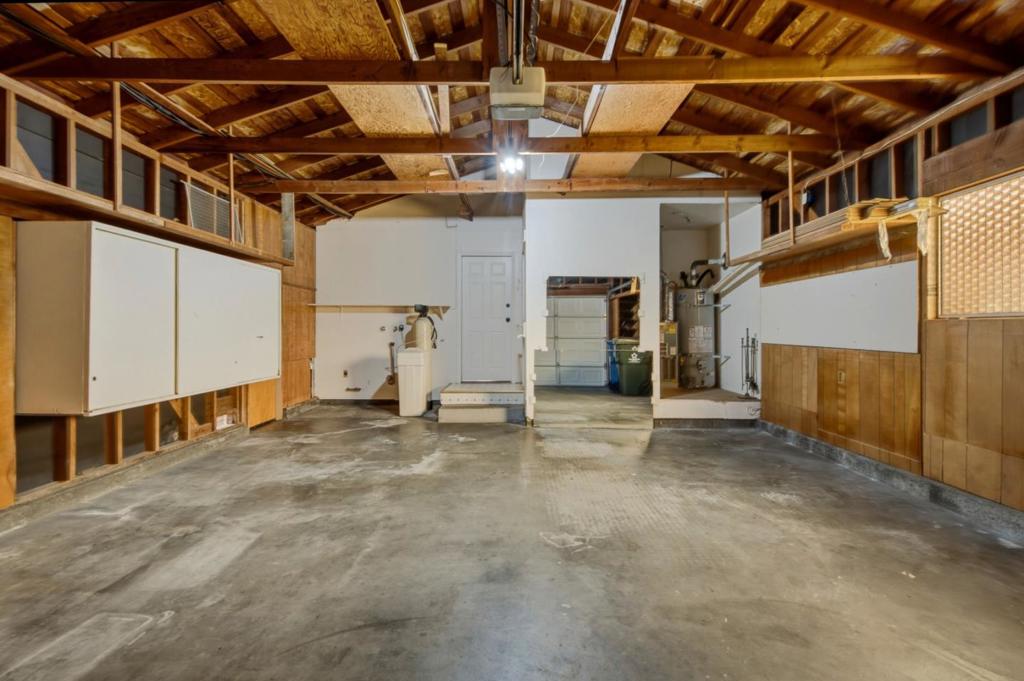 924 San Vincente Avenue Property Photo 35