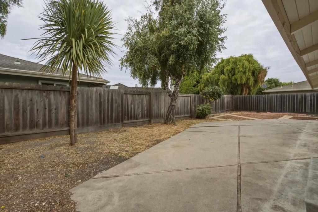 924 San Vincente Avenue Property Photo 36
