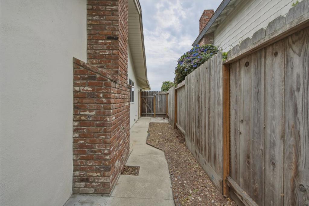 924 San Vincente Avenue Property Photo 37