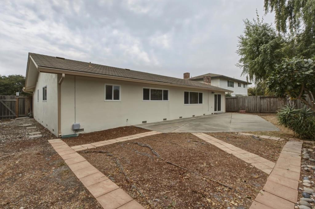 924 San Vincente Avenue Property Photo 40