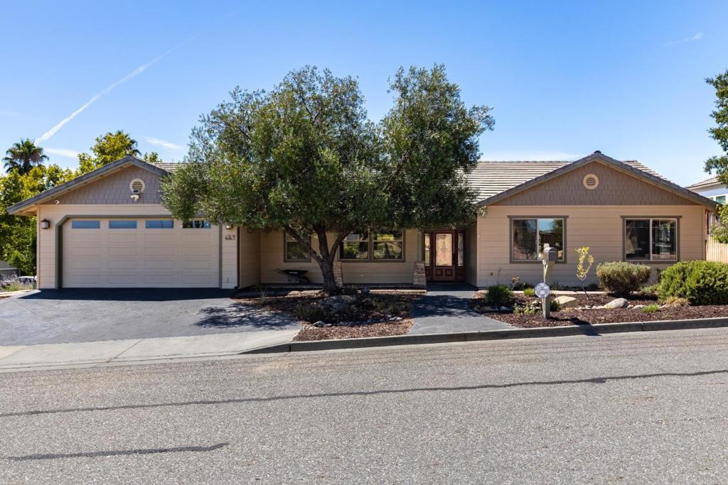 653 Red Cloud Road Property Photo 1
