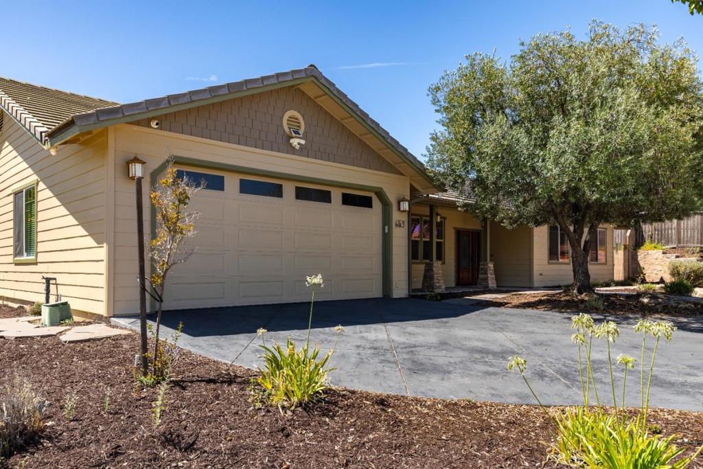 653 Red Cloud Road Property Photo 4