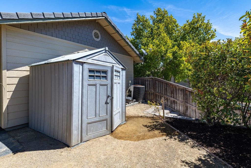 653 Red Cloud Road Property Photo 27