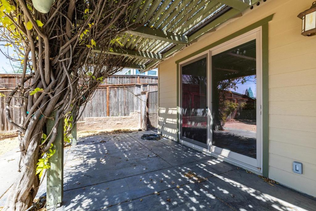 653 Red Cloud Road Property Photo 28