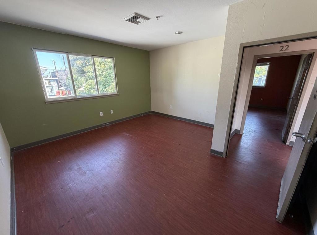 168 S 11th Street Property Photo 12