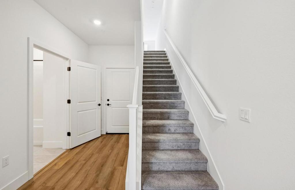 1321 Lilac Way Property Photo 10