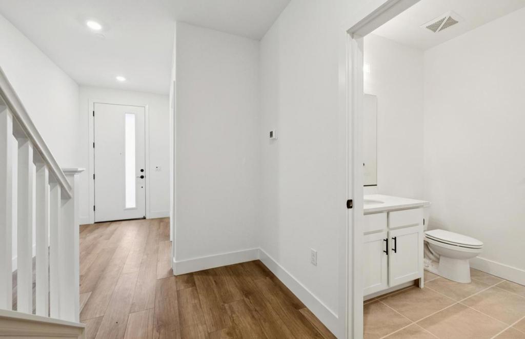 1321 Lilac Way Property Photo 11