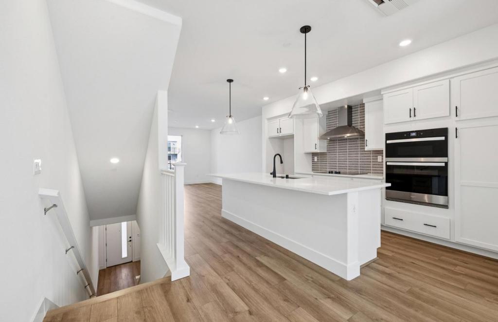 1321 Lilac Way Property Photo 18