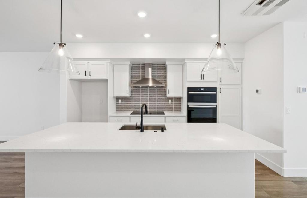 1321 Lilac Way Property Photo 22