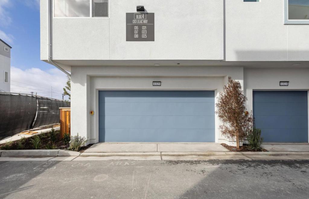 1325 Lilac Way Property Photo 4