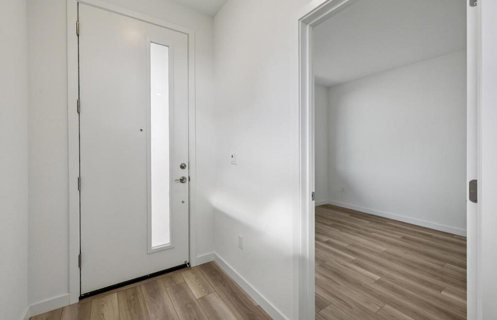 1325 Lilac Way Property Photo 9