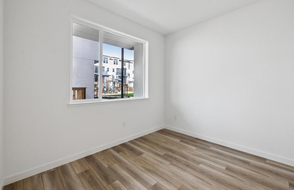1325 Lilac Way Property Photo 10