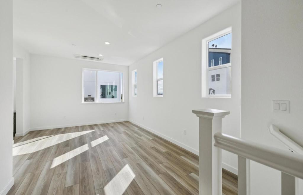 1325 Lilac Way Property Photo 31